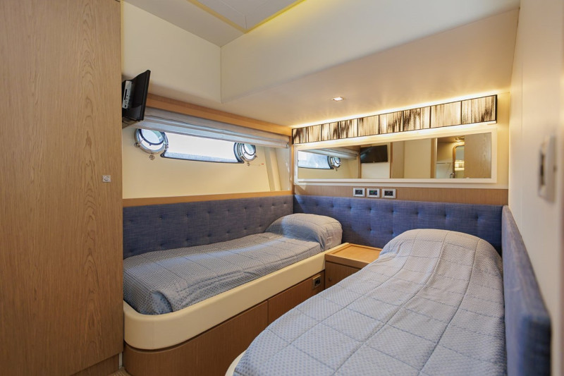 2013 FERRETTI YACHTS