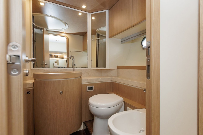 2013 FERRETTI YACHTS