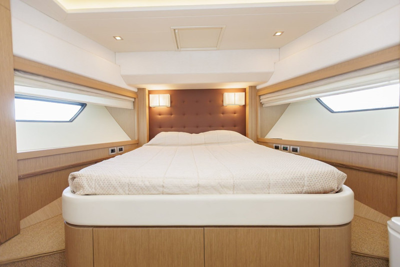 2013 FERRETTI YACHTS