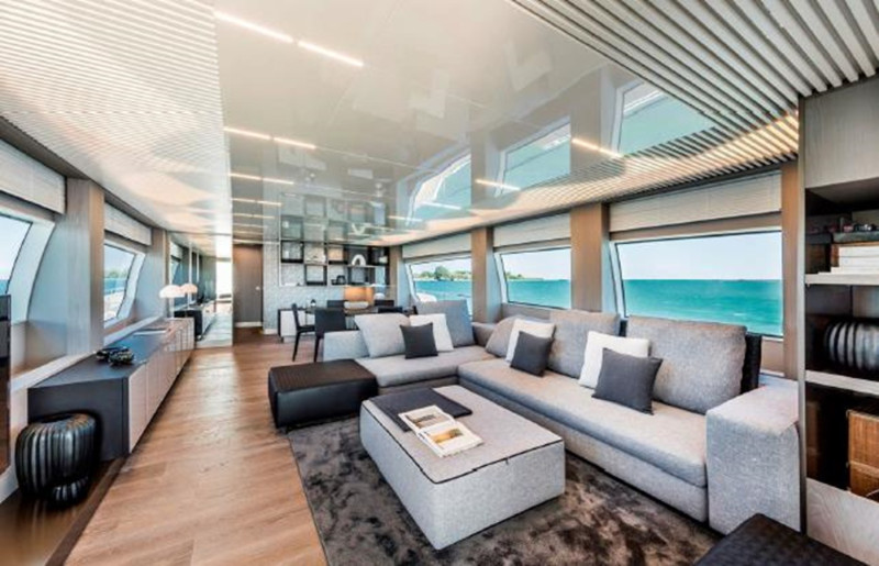 850 2017 FERRETTI YACHTS