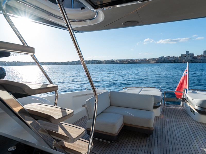 2021 PRINCESS YACHTS